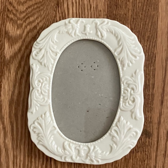 Embossed Ceramic Picture Frame - Picture 1 of 3